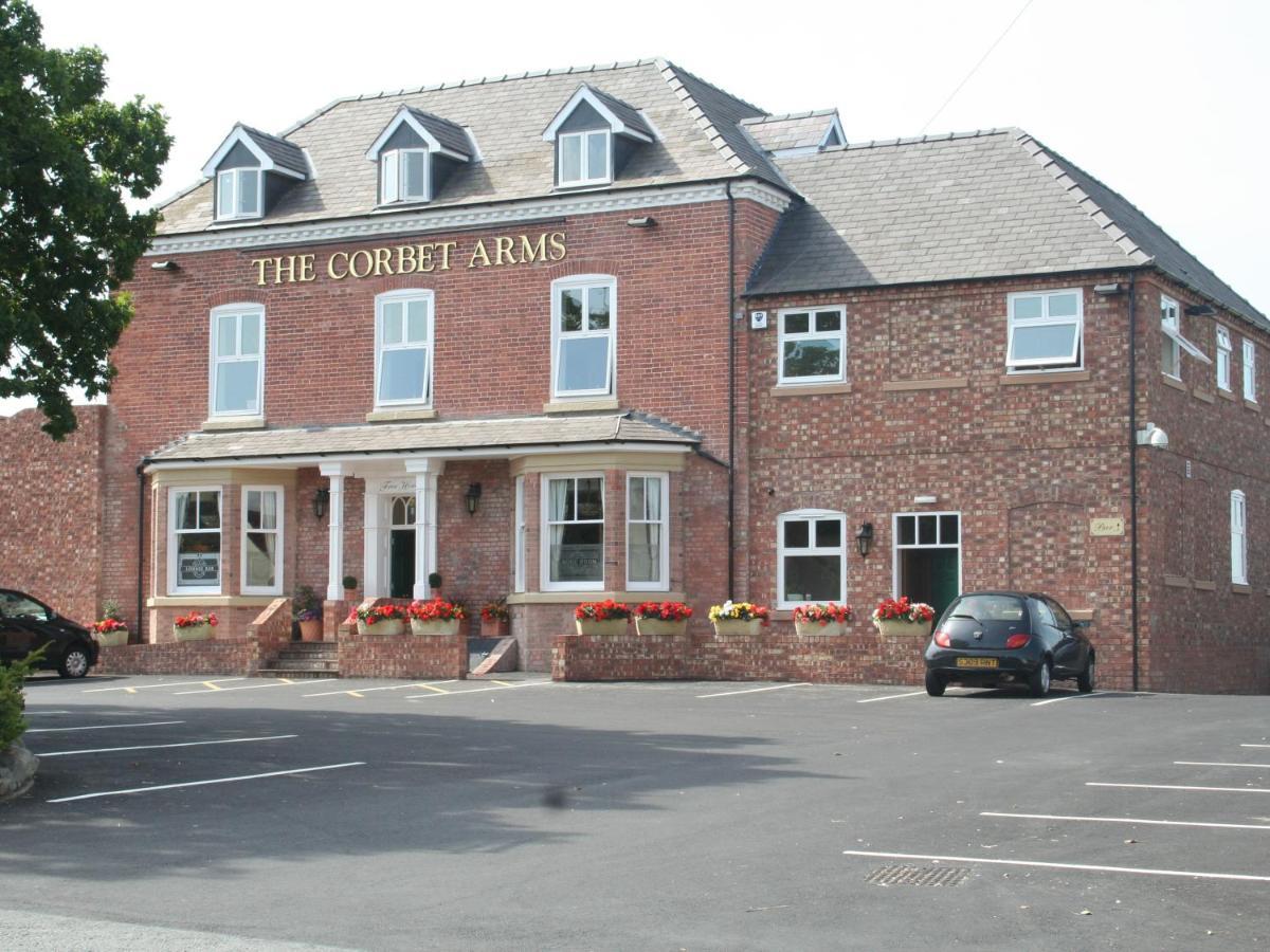Готель The Corbet Arms Uffington  Екстер'єр фото